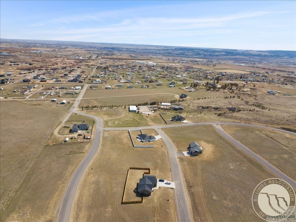 B10 L11 Windy Point Way