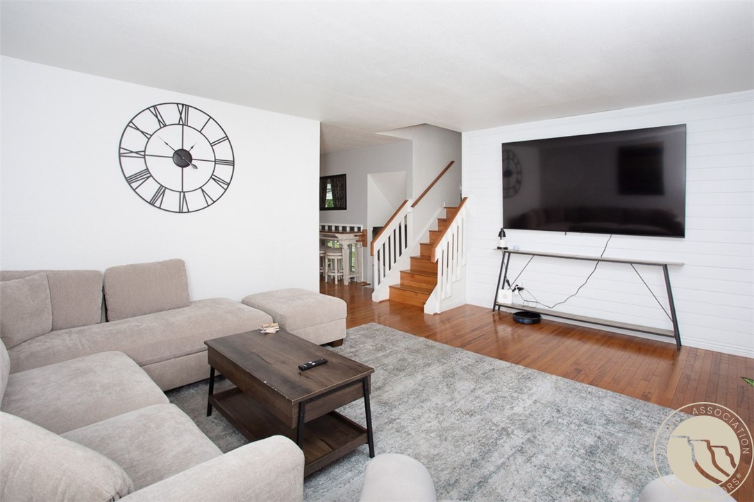 728 Aronson Ave