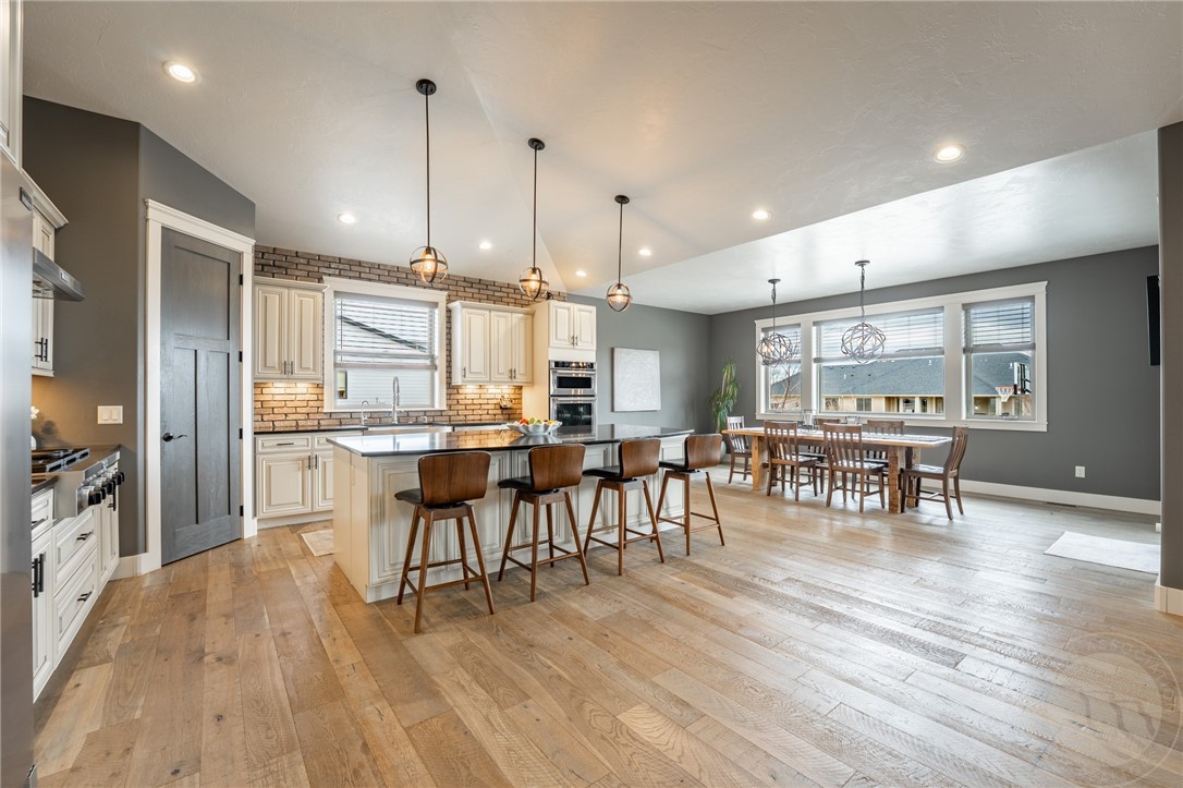 Billings, Montana 59106, United States, 6 Bedrooms Bedrooms, ,4 BathroomsBathrooms,Residential,Active,96570