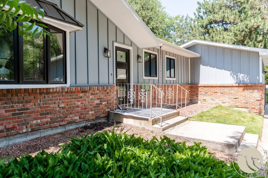 3106 Forsythia