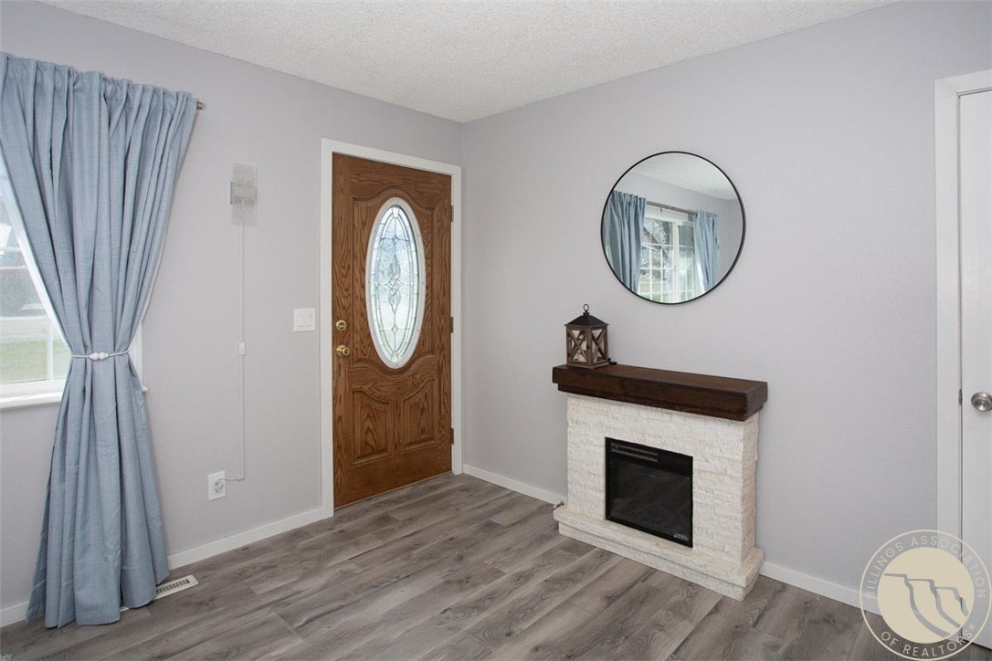 2012 Phoebe Dr