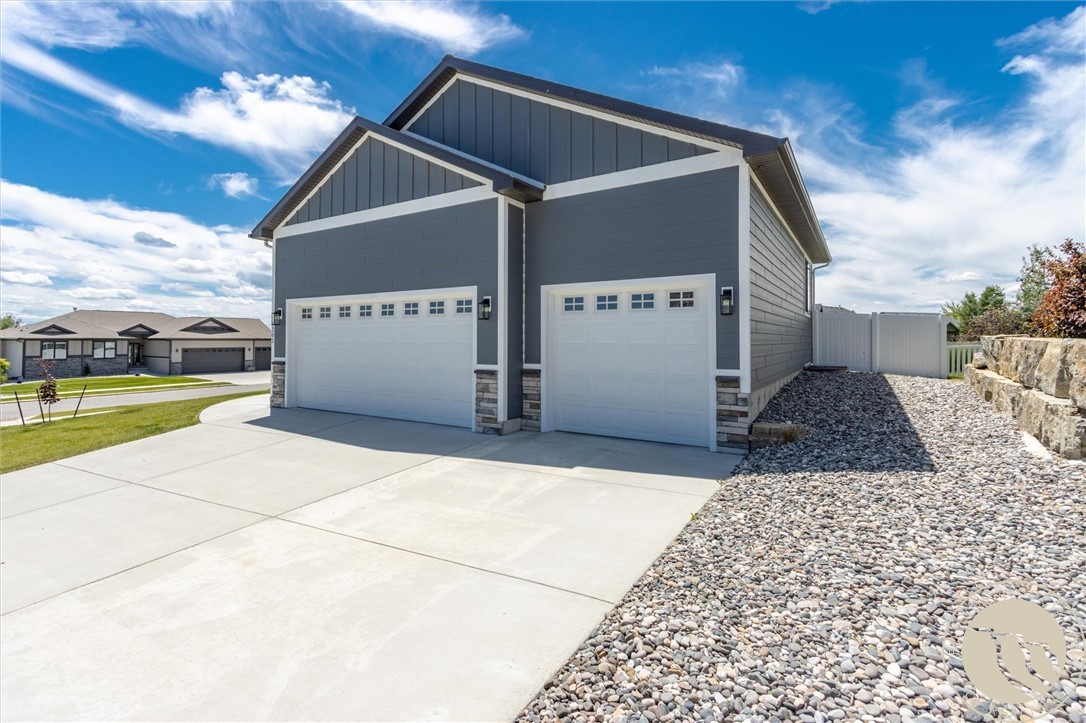 3202 Harrier Lane