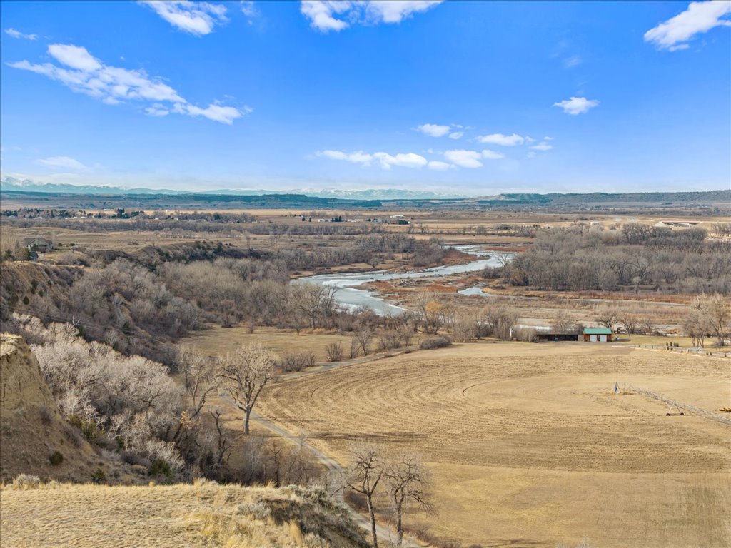 2907 Clarks Point Drive