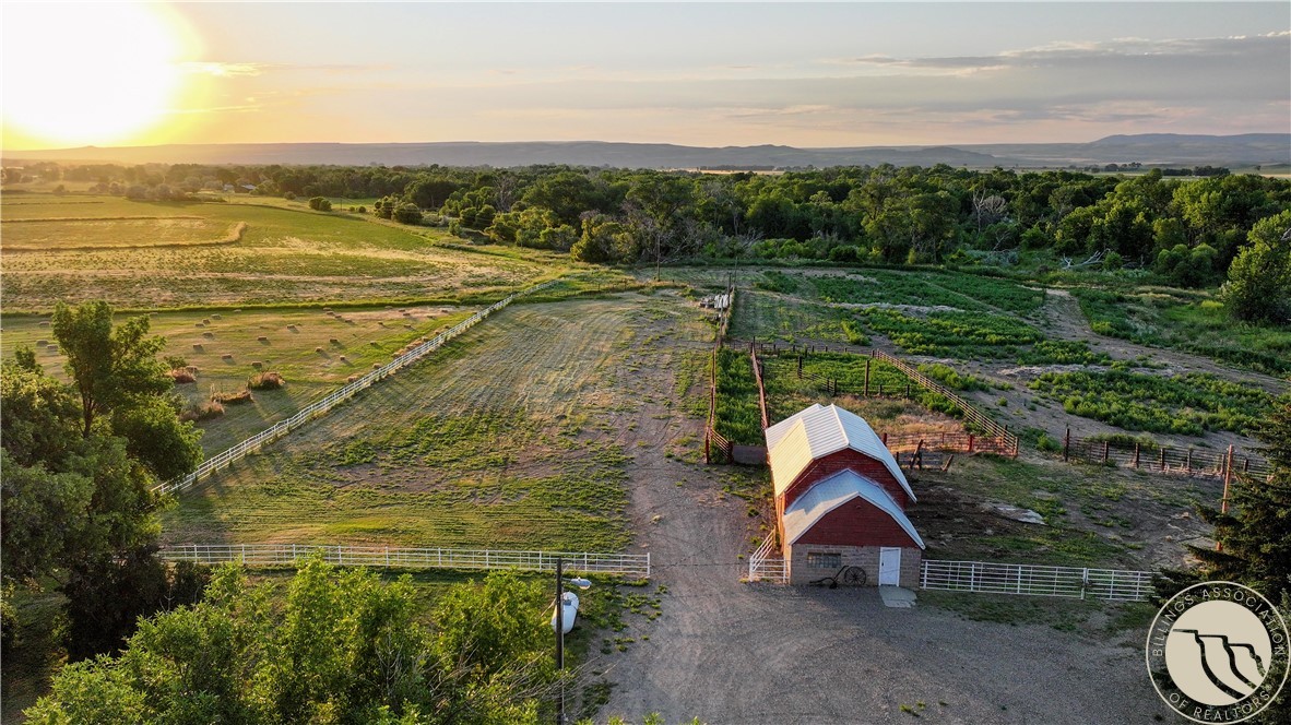 9786 US Highway 212