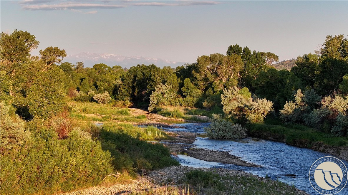9786 US Highway 212