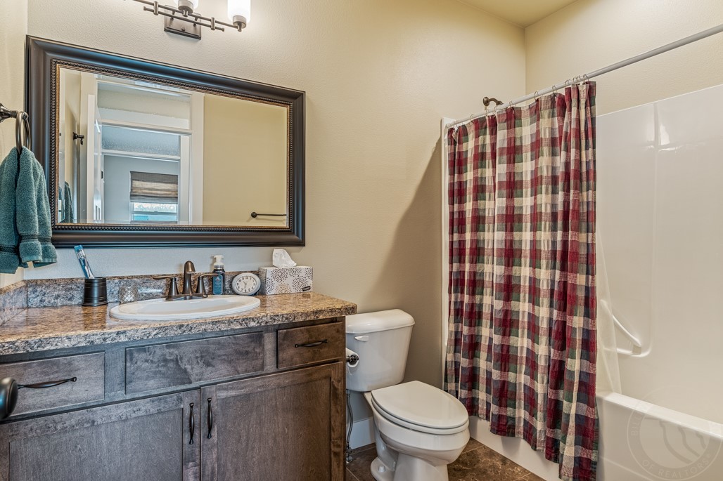 Billings, Montana 59106, United States, 5 Bedrooms Bedrooms, ,3 BathroomsBathrooms,Residential,Active,141447