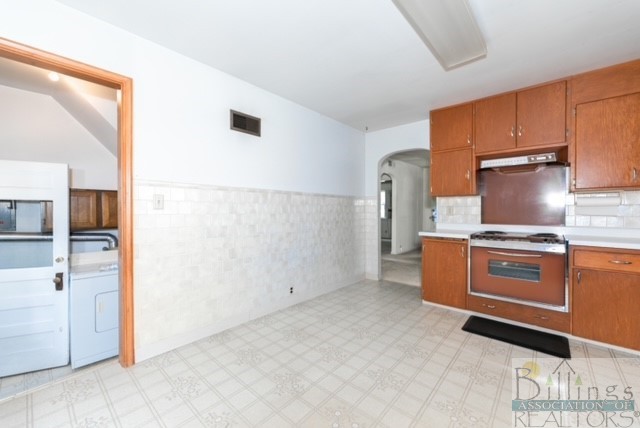 Billings, Montana 59101, United States, 2 Bedrooms Bedrooms, ,1 BathroomBathrooms,Residential,Contingent,54121