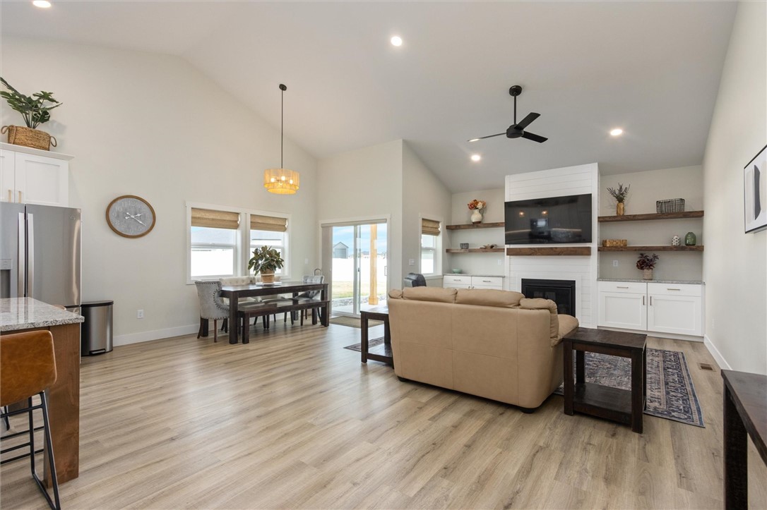 2231 River Agate Lane