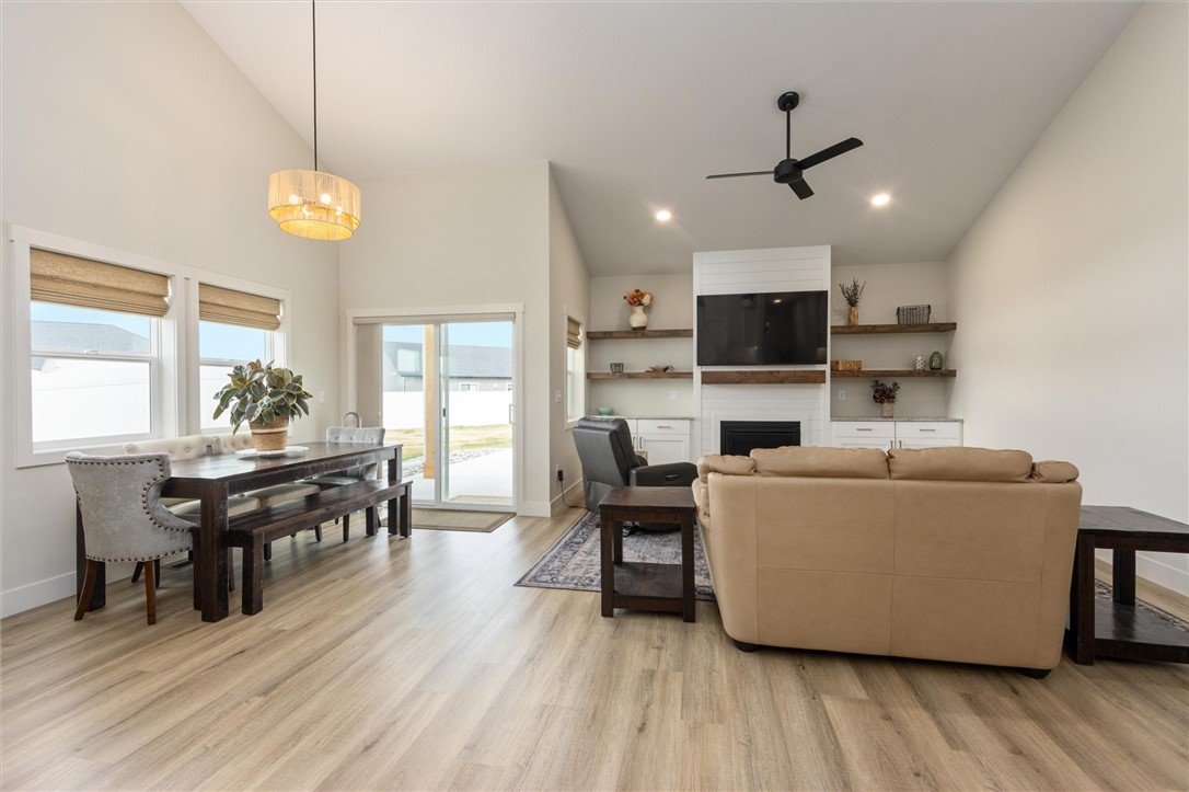 2231 River Agate Lane