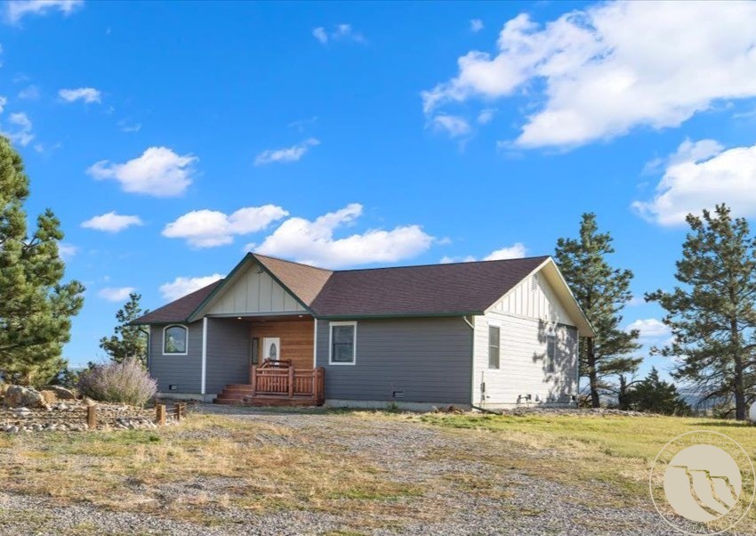 4040 Mountain View Drive S