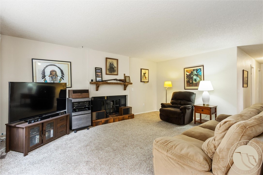 2121 Green Valley Drive