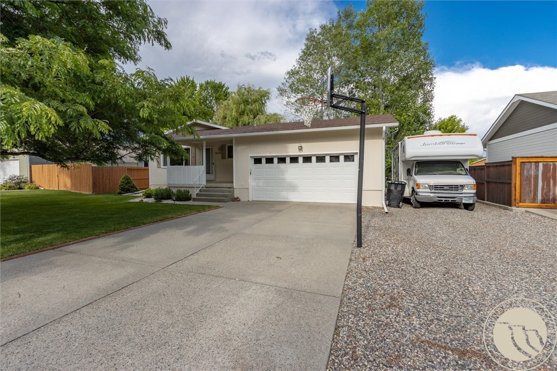 2121 Green Valley Drive