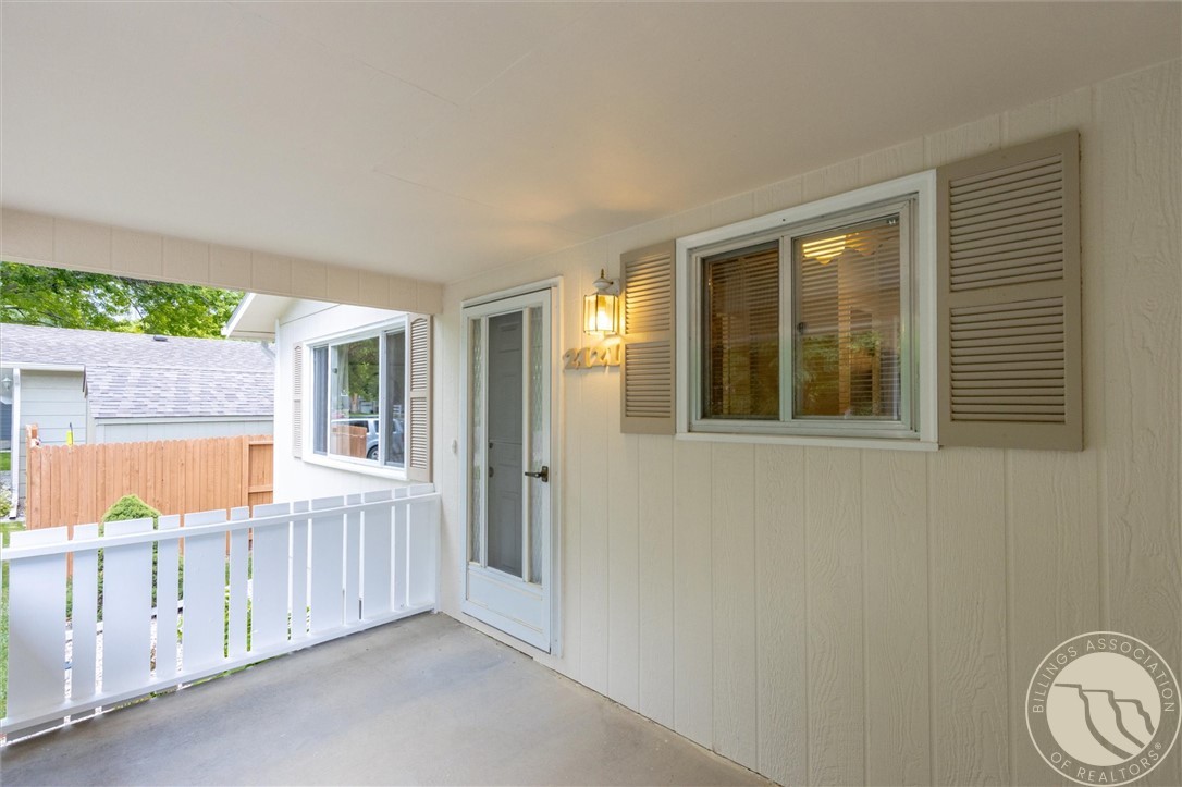 2121 Green Valley Drive