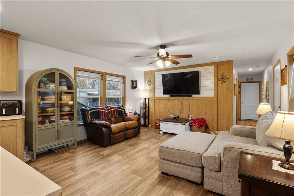 Photo of 11 Queen Victoria Pl, Billings, MT 59105 (MLS # 357170)