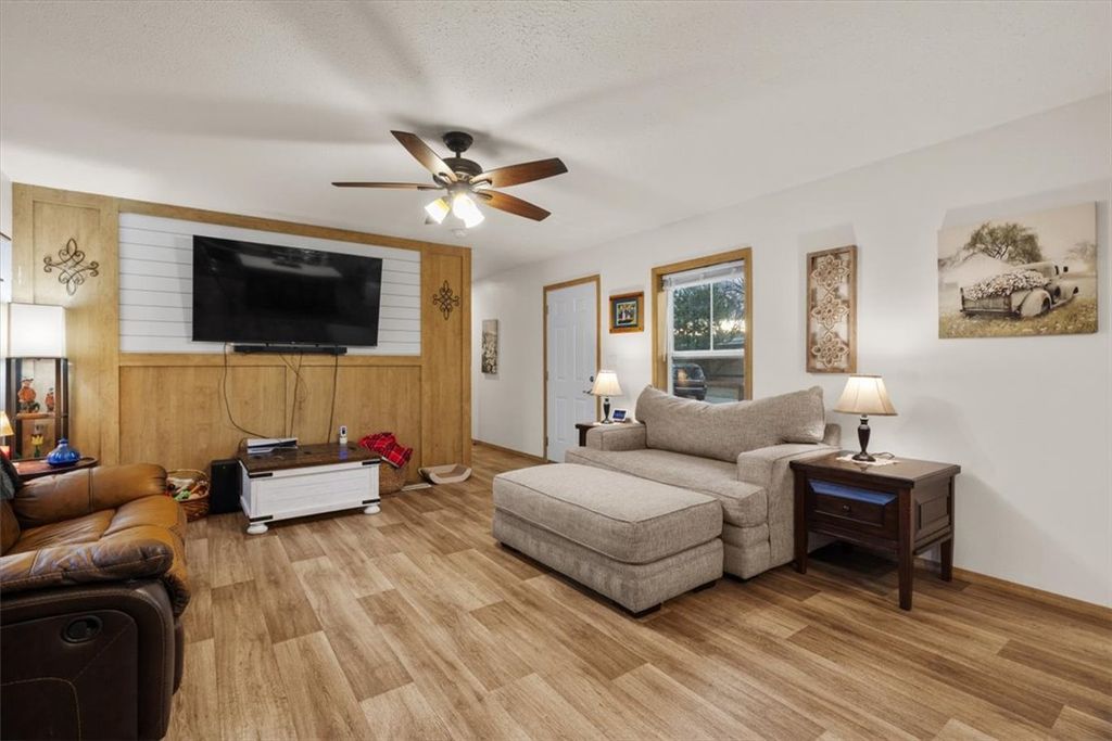 Photo of 11 Queen Victoria Pl, Billings, MT 59105 (MLS # 357170)