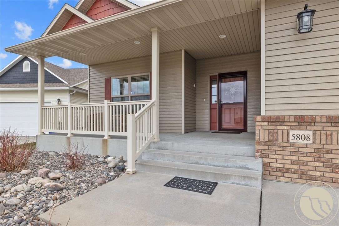5808 Foxtail Loop S