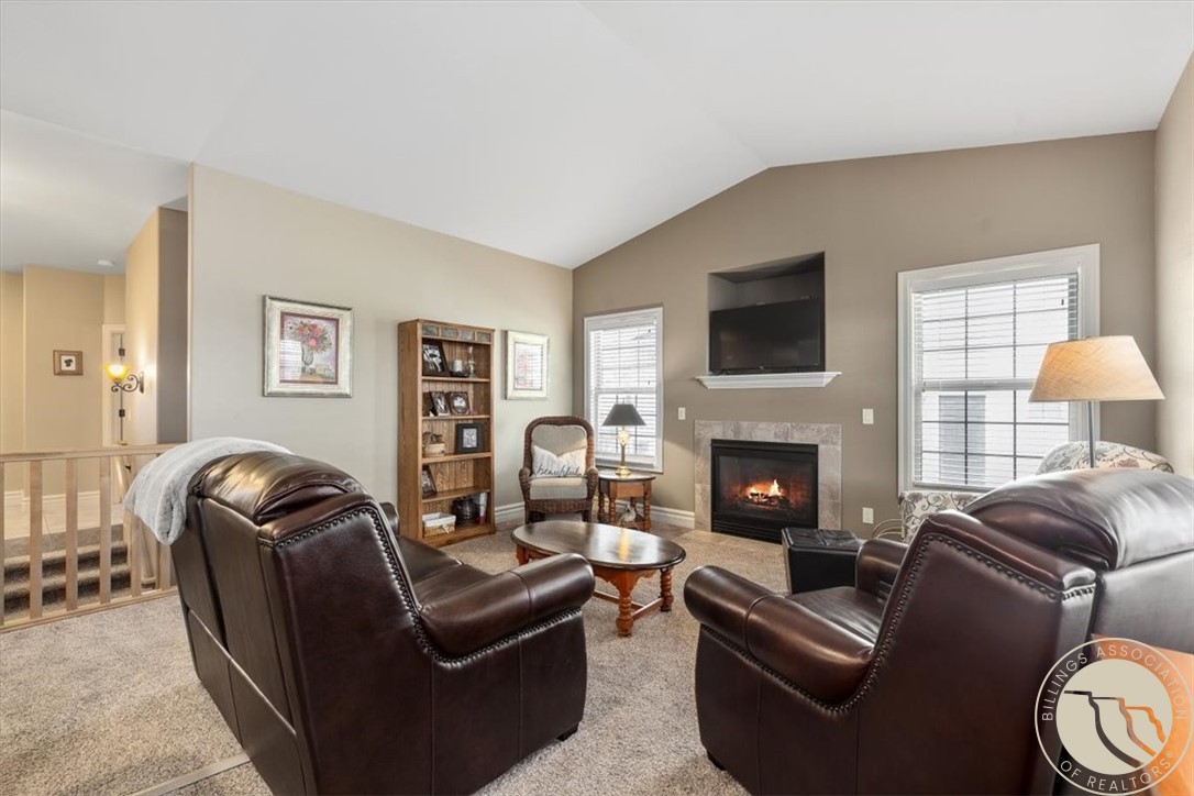 5808 Foxtail Loop S