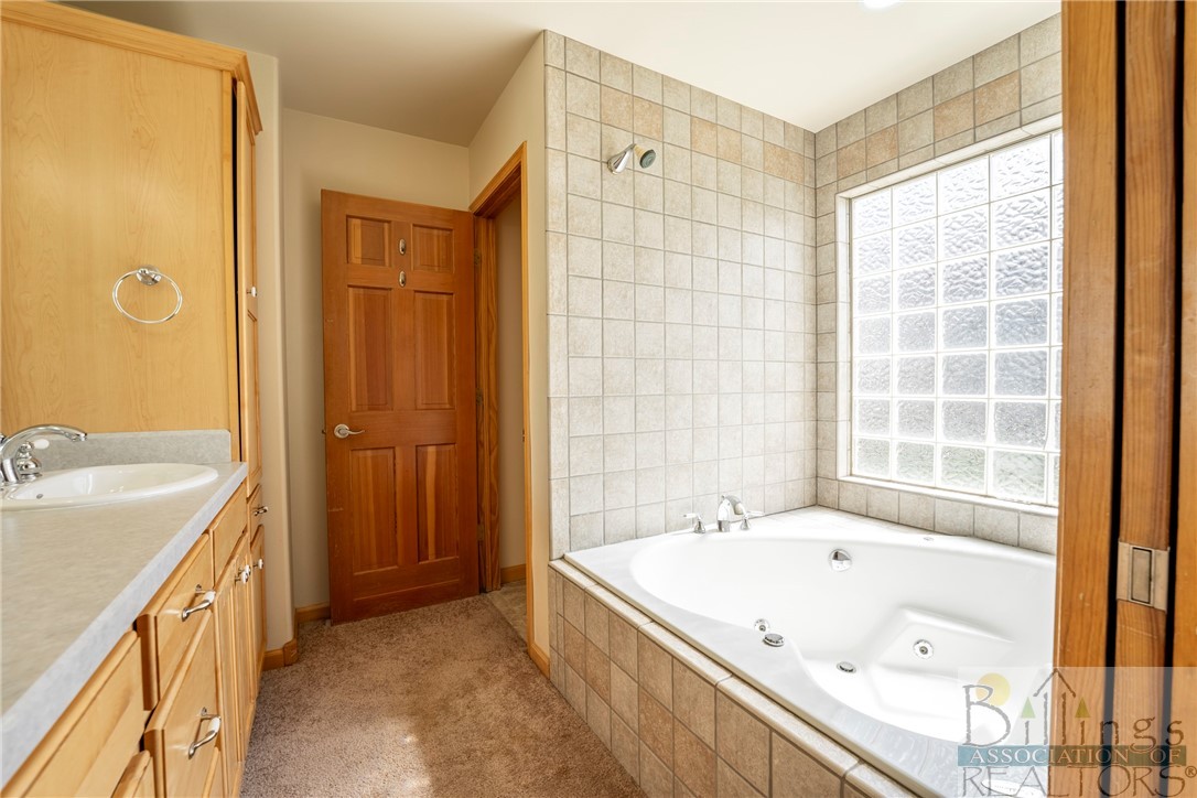 Red Lodge, Montana 59068, United States, 4 Bedrooms Bedrooms, ,3 BathroomsBathrooms,Residential,Active,58031