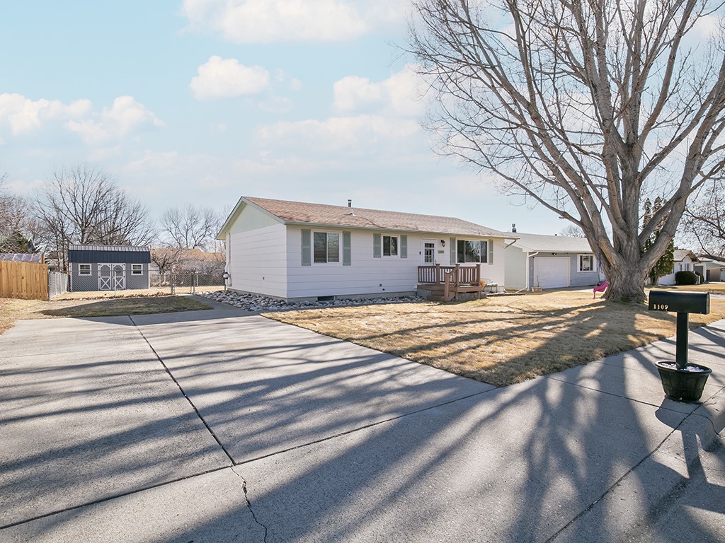 1109 10th Ave Avenue