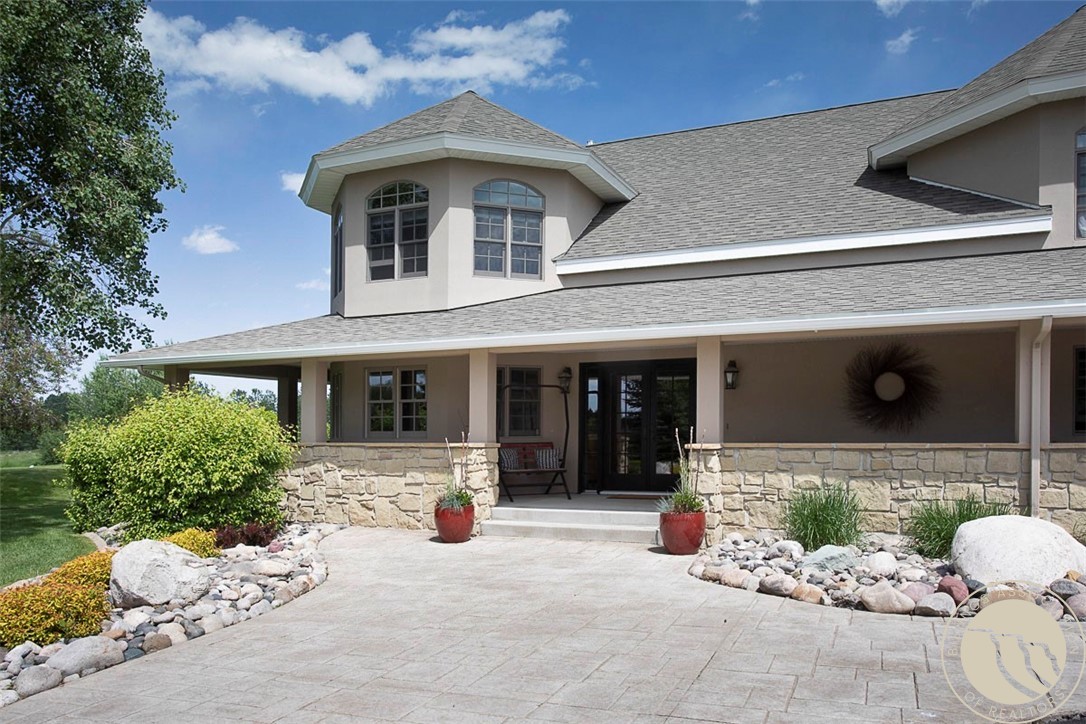 24 LOBO COURT