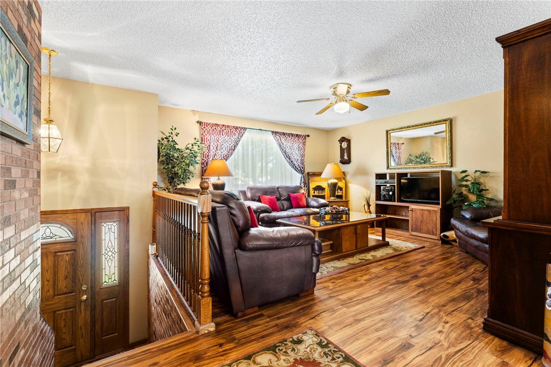 162 Lexington Dr