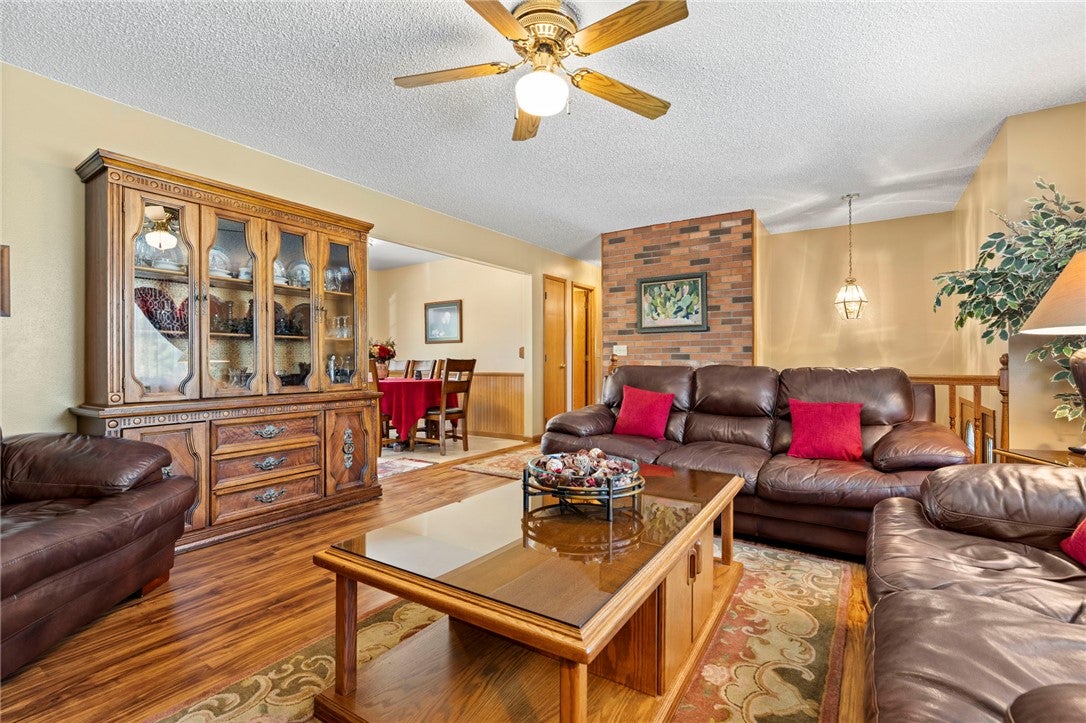 162 Lexington Dr