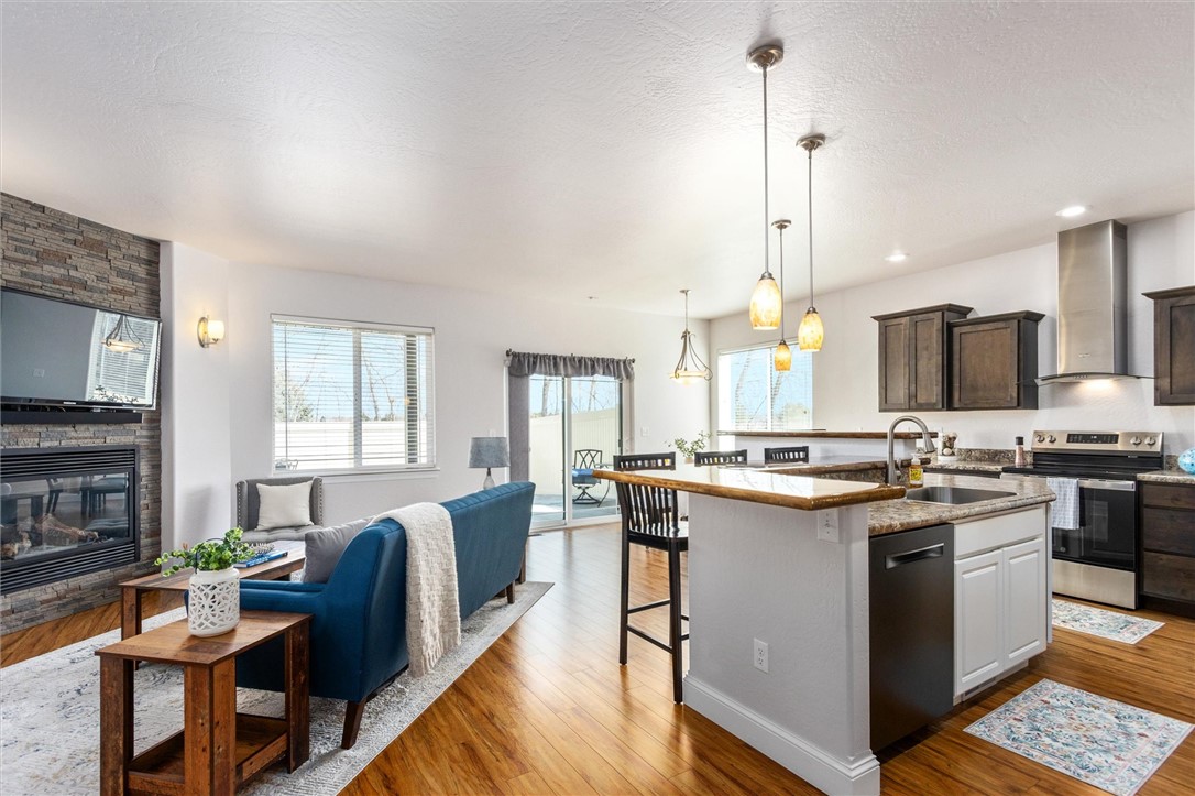 207 Boston Hill Rd Road