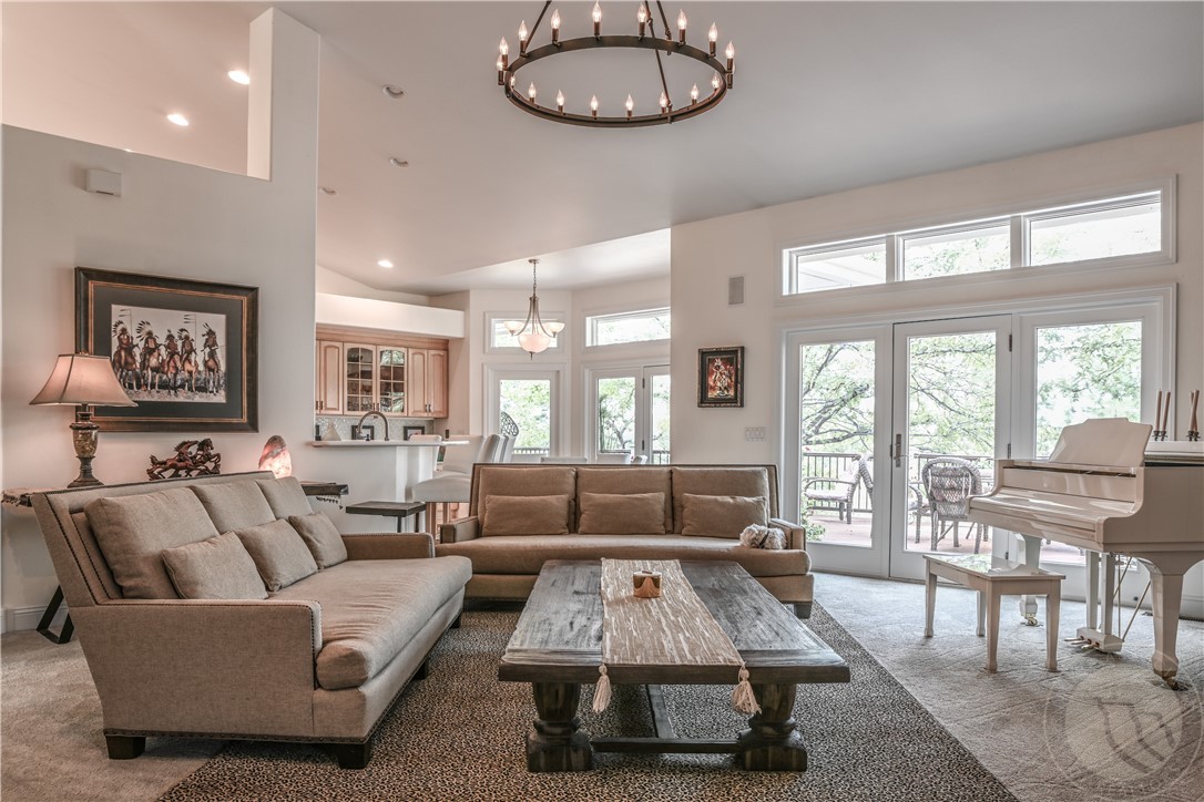 1100 Evergreen Drive