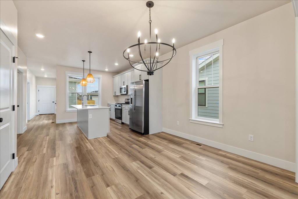 1867 Annafeld Parkway W