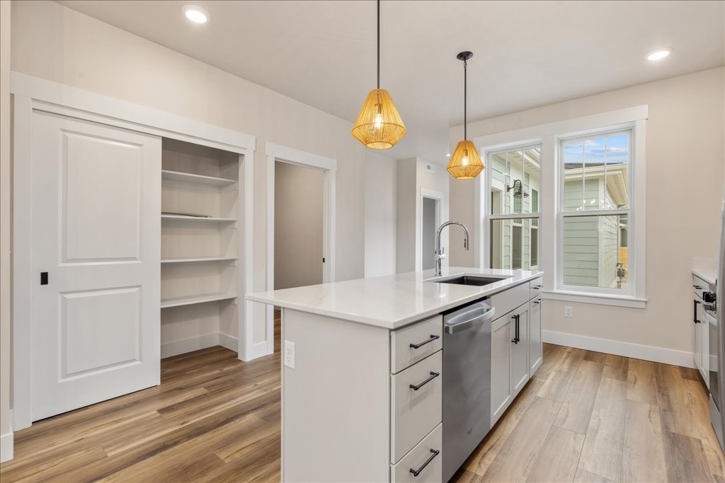 1867 Annafeld Parkway W