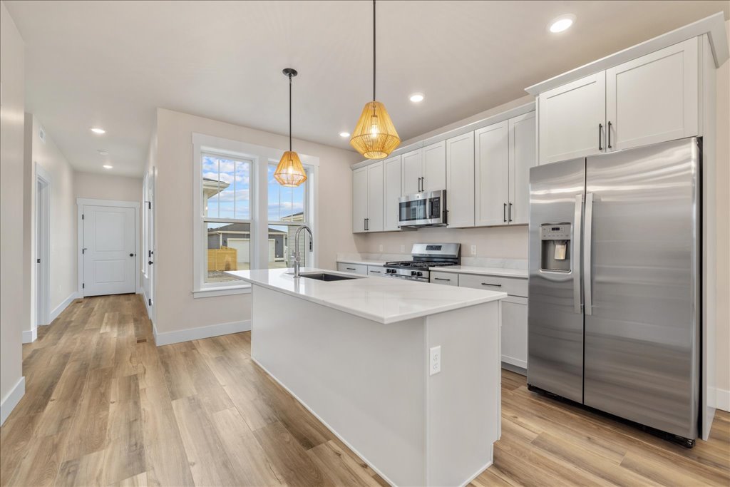 1867 Annafeld Parkway W