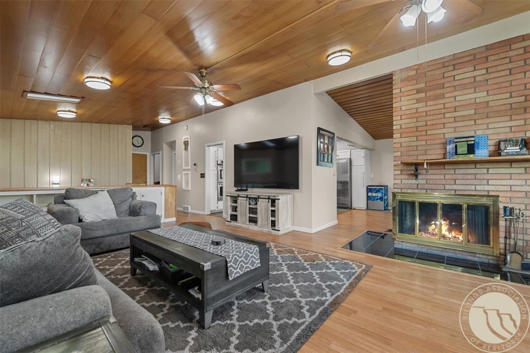 3003 Macona Lane