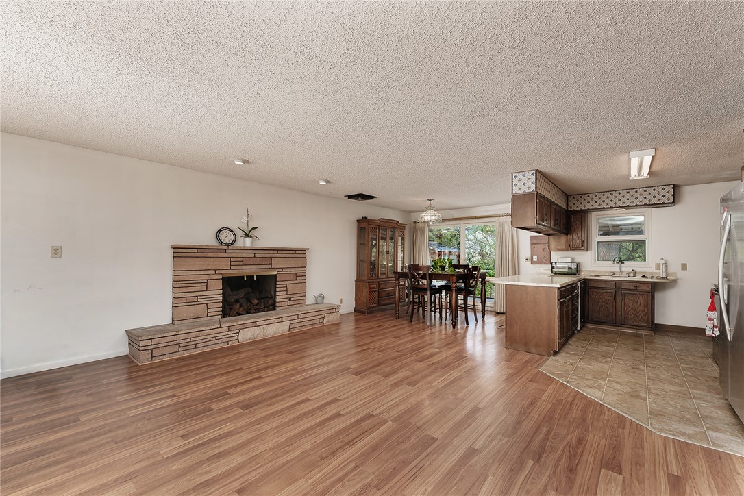 636 Valle Vista Avenue