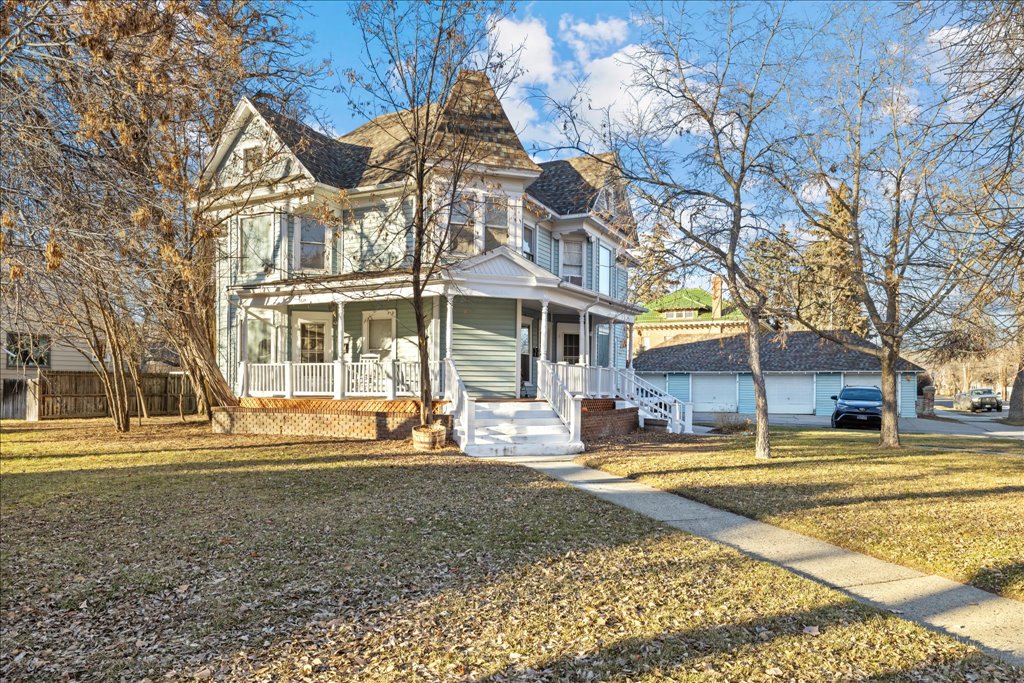 105 Yellowstone Avenue