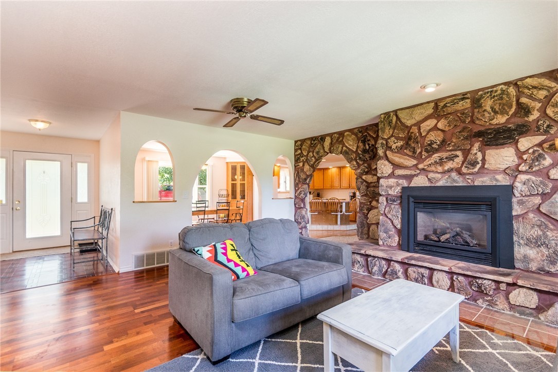 3443 River Road