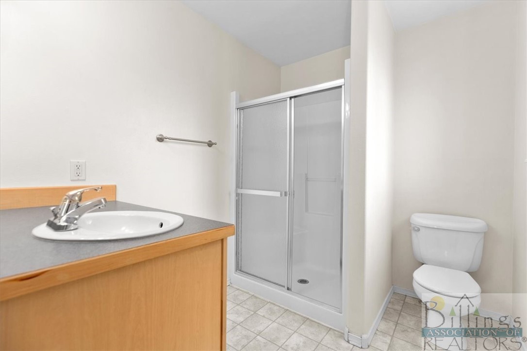 Billings, Montana 59106, United States, 5 Bedrooms Bedrooms, ,3 BathroomsBathrooms,Residential,Contingent,68267