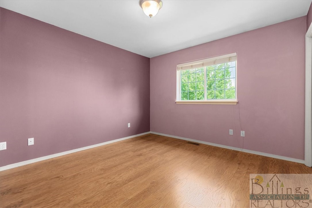 Billings, Montana 59106, United States, 5 Bedrooms Bedrooms, ,3 BathroomsBathrooms,Residential,Contingent,68267