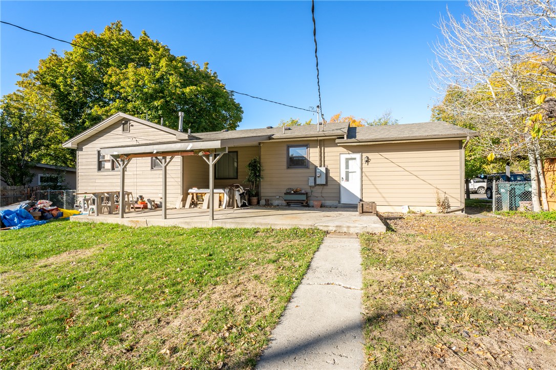 2215 Patricia Lane