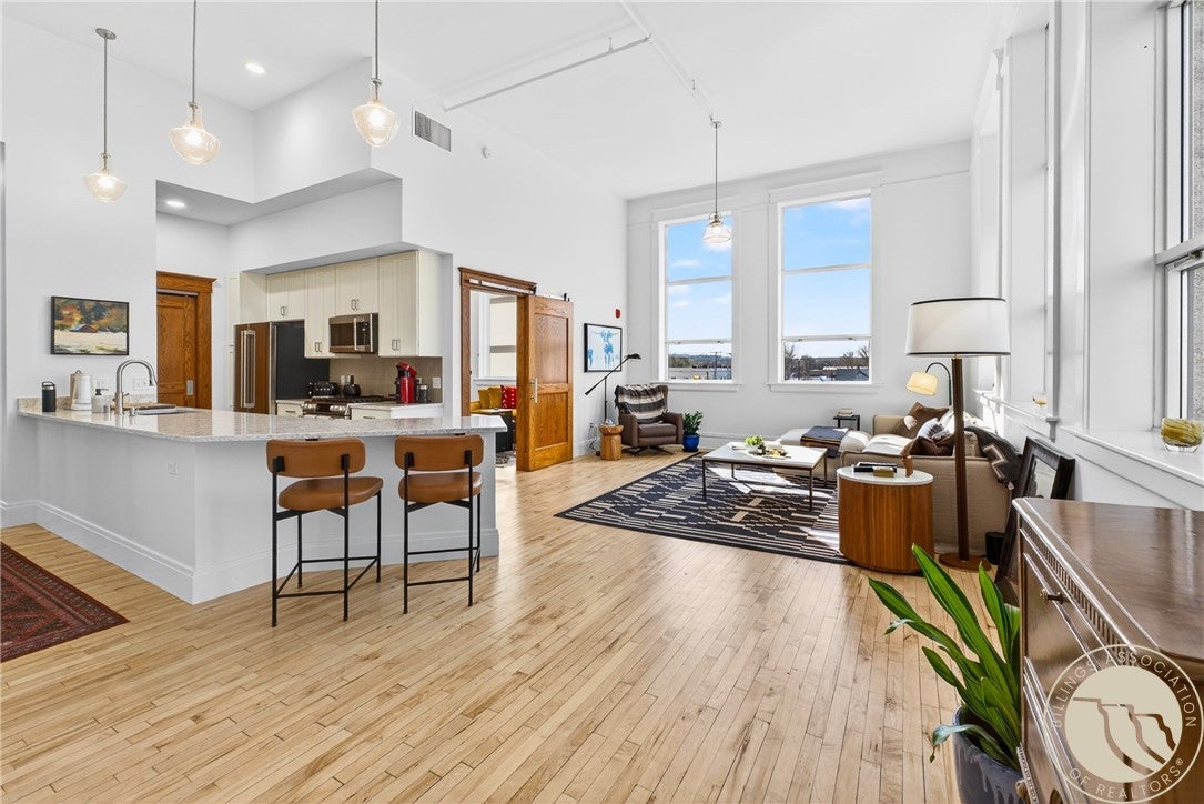 235 32nd Street Unit 302