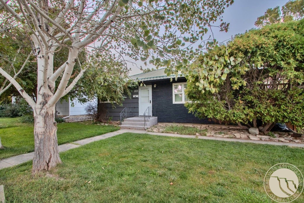 1231 Saint Johns Avenue