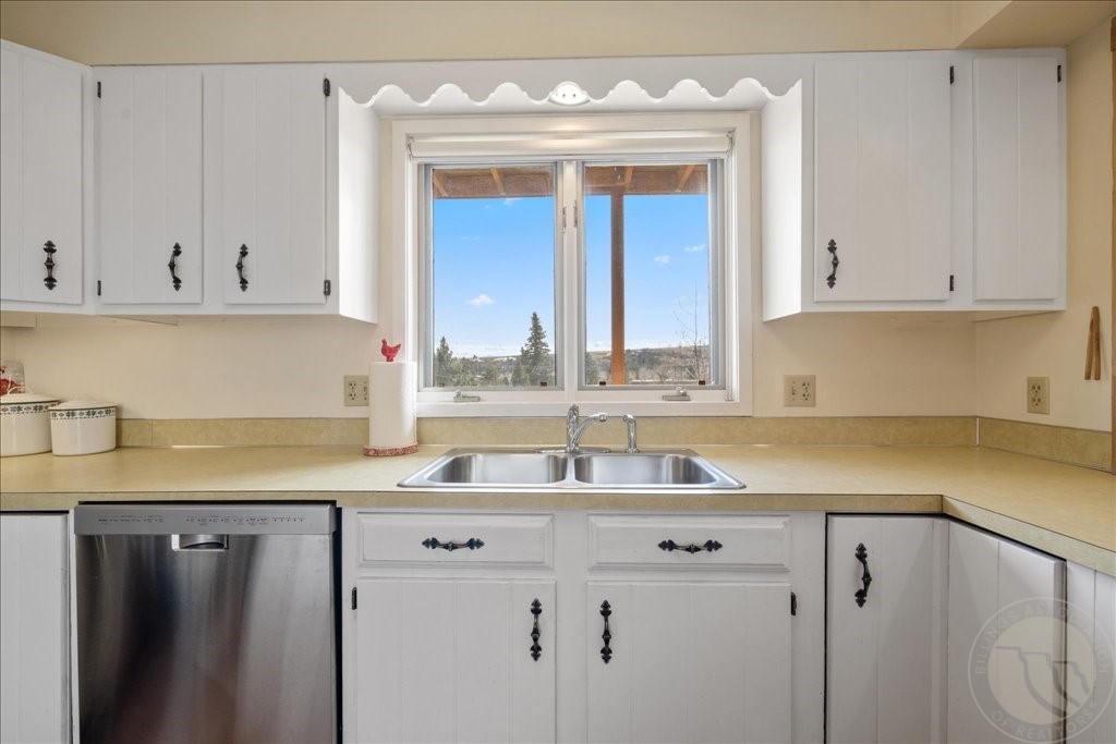 Red Lodge, Montana 59068, United States, 4 Bedrooms Bedrooms, ,4 BathroomsBathrooms,Residential,Active,112048