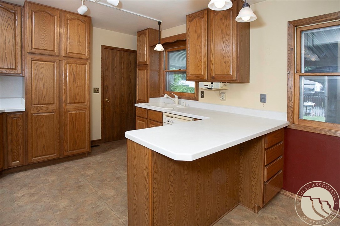 Billings, Montana 59102, United States, 5 Bedrooms Bedrooms, ,2 BathroomsBathrooms,Residential,Active,167741