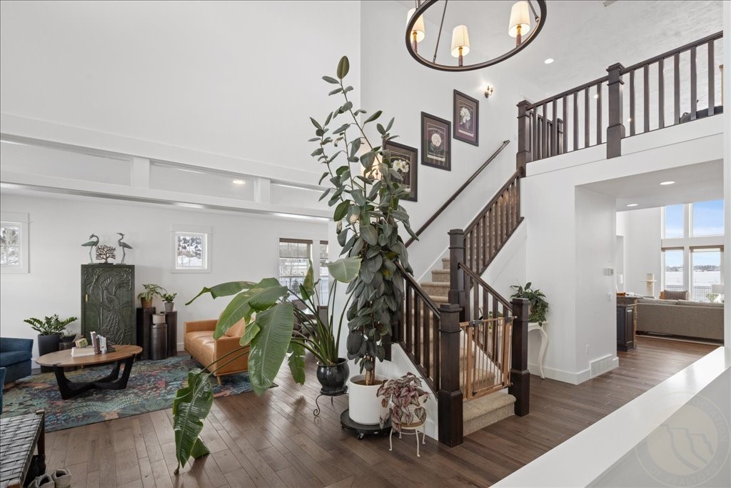 3904 Retreat Dr