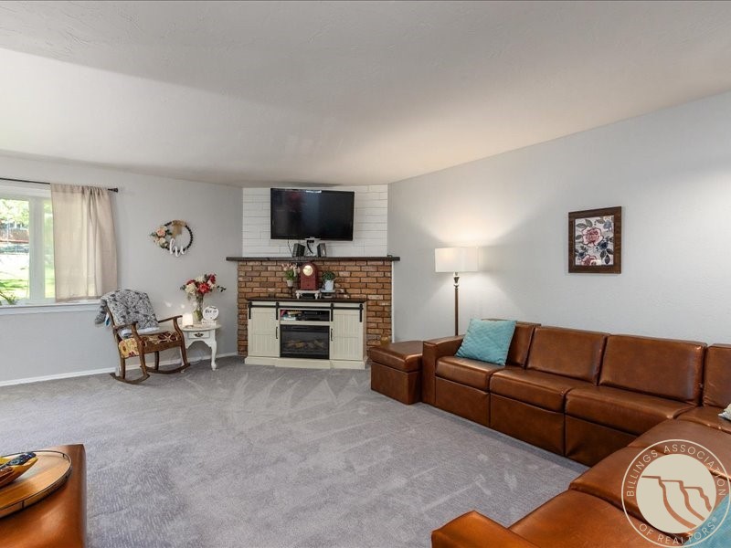 3237 Rimrock