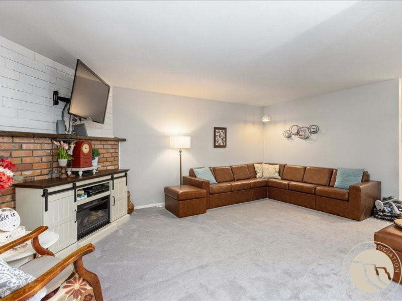 3237 Rimrock