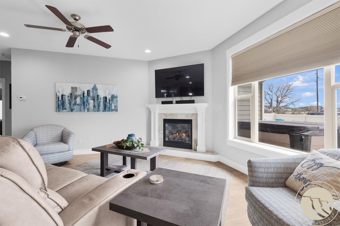 5952 Foxtail Loop West