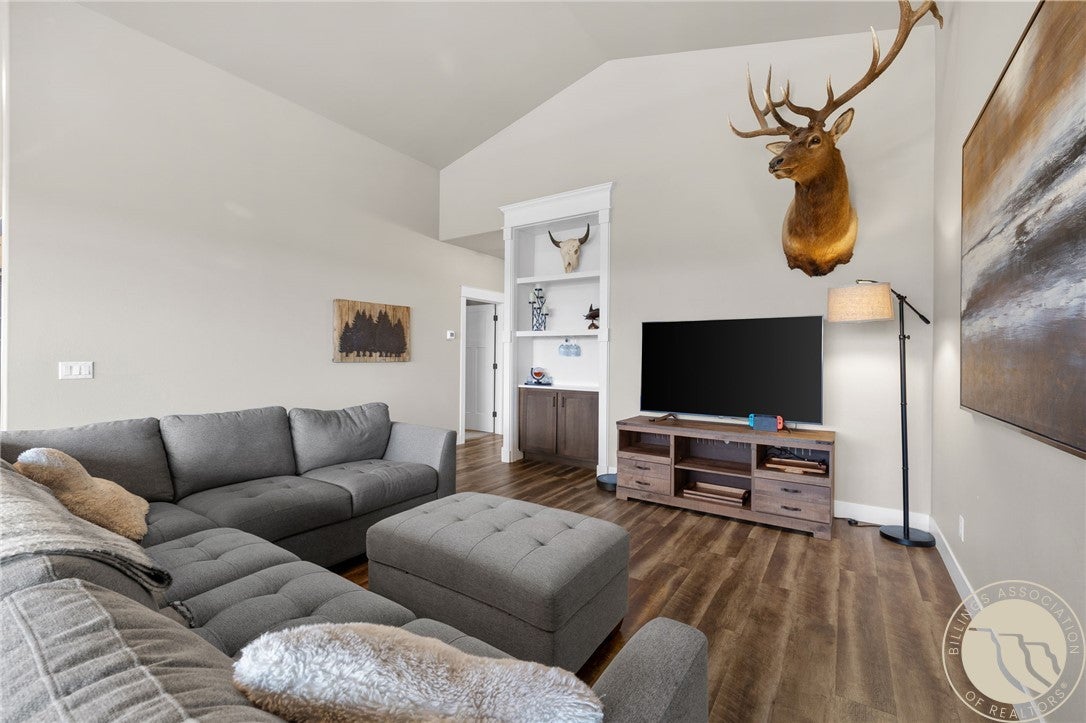 5321 Amherst Drive