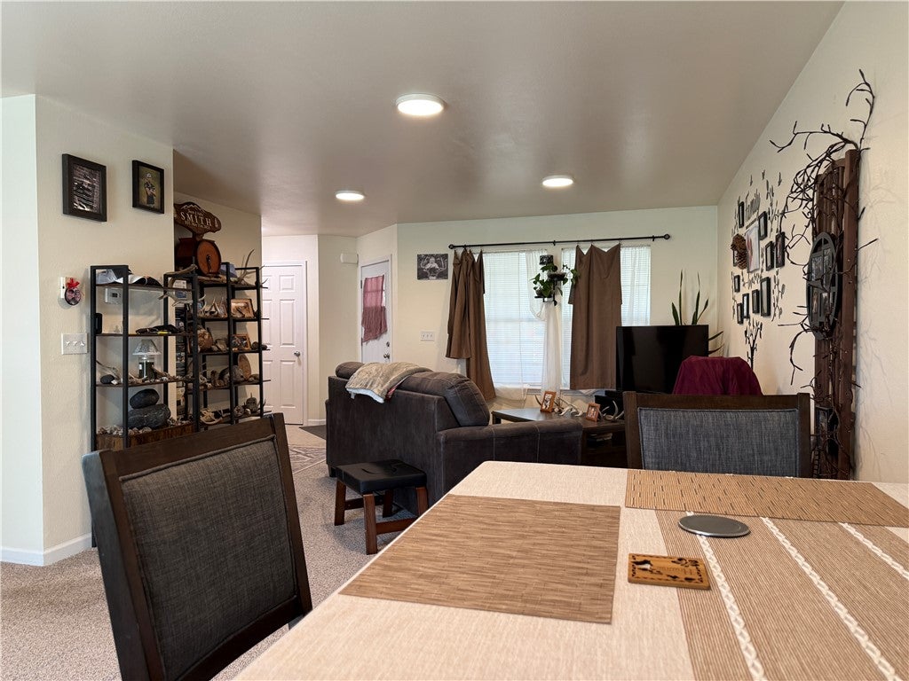 1015 Sheepherder Ln