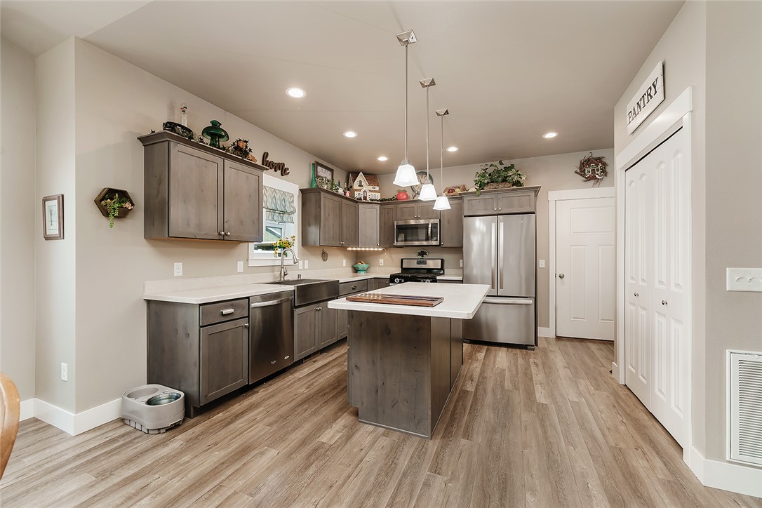 1706 Island View Drive