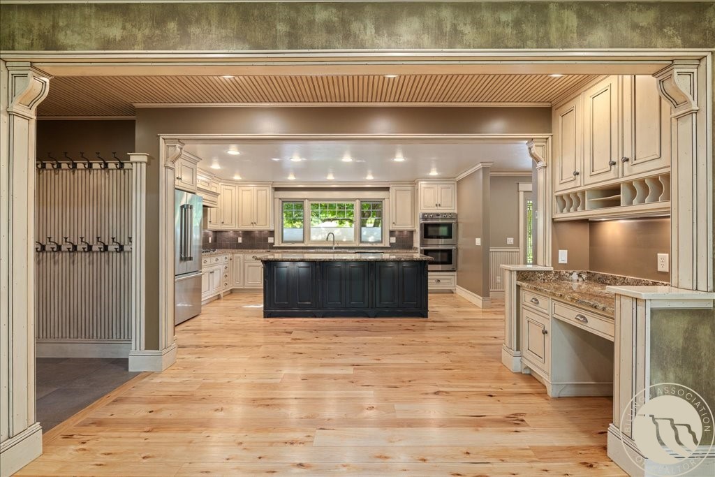 2620 Woody Drive